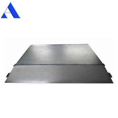 Tamaño de la mesa 2000x2200mm Acero galvanizado e inoxidable Rampa de muelle móvil de carga para montacargas